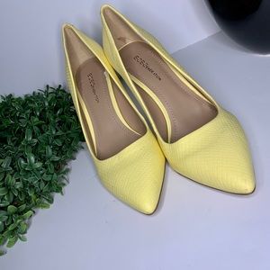 BCBGeneration GAMINKH-X Yellow Pointed Toe Pumps